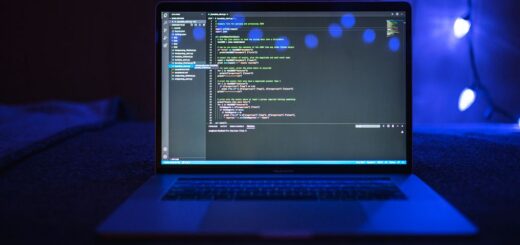 Linux 6.18 封面 - 真代码笔记本暗色